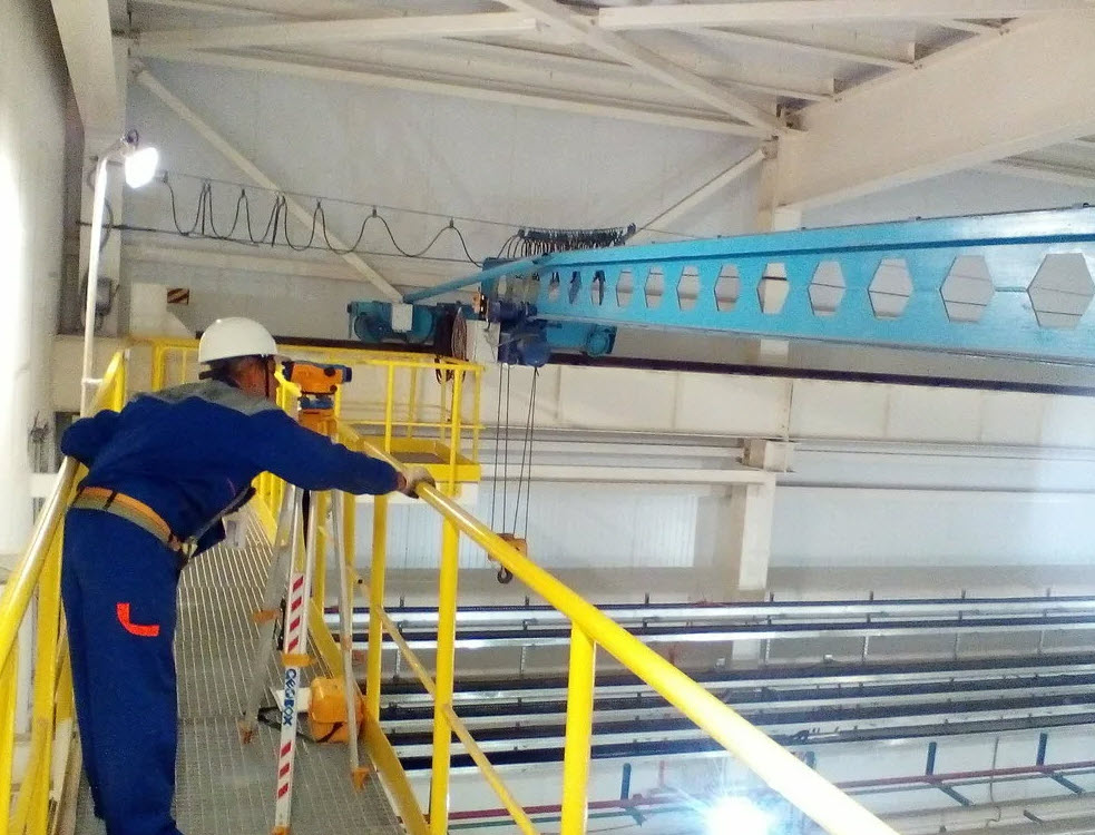 галерея для прохода вдоль рельсового пути. тормозная балка подкрановых балок. мостовой кран подкрановые пути. галерея для прохода вдоль рельсового пути. подкрановые пути.